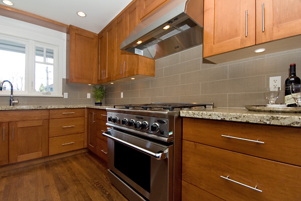 3186-w-14th-ave-stove2